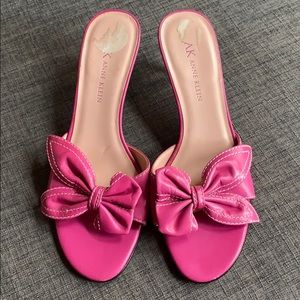 Anne Klein AK Bow Tie Kitten Heels 5.5 Kk Carla